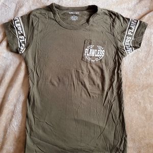 🦋 Flawless Short Sleeve Shirt (Large)